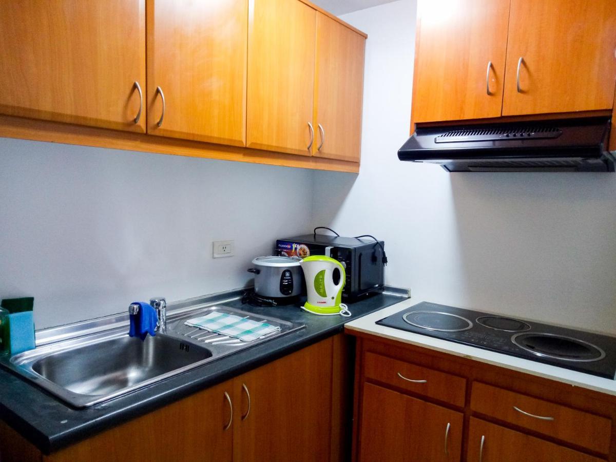 Forbes Area Bgc Taguig Manila Apartment Luaran gambar